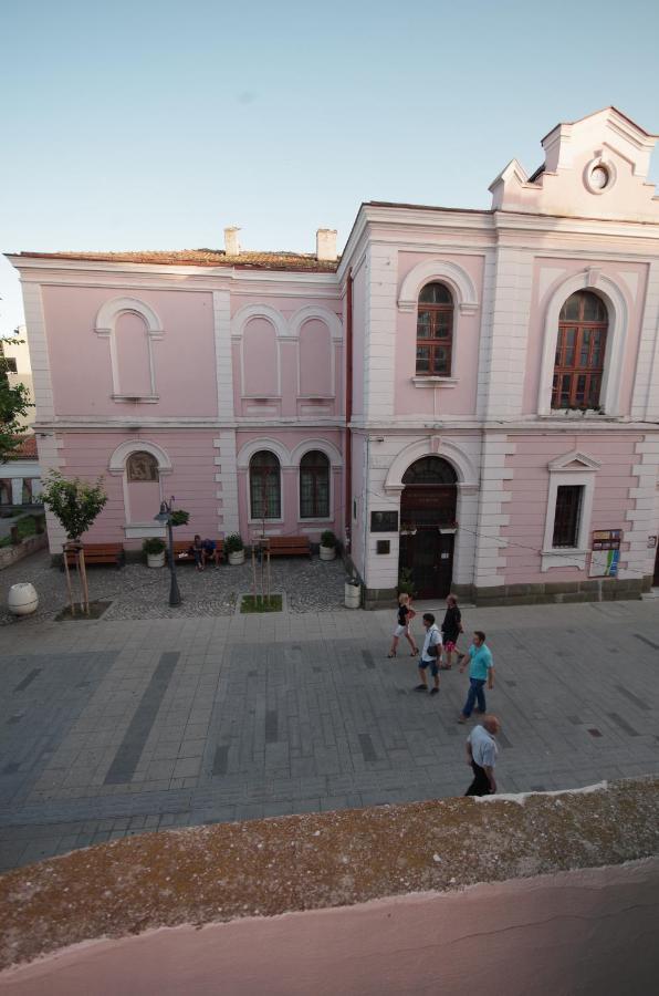 The White Apartment - Bogoridi Main Street Burgas Zewnętrze zdjęcie